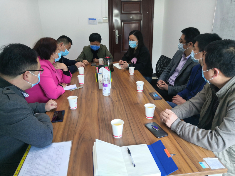 1586791785544075690.jpg 1 服务团队与金升阳负责人座谈.jpg